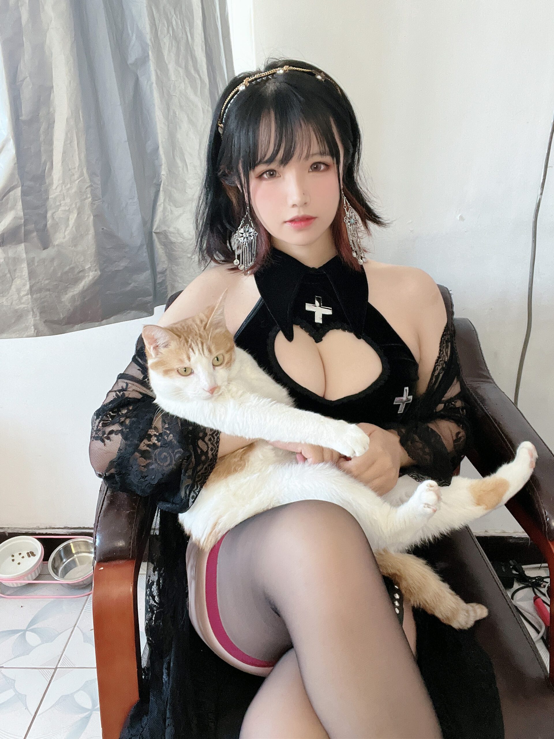 阿半今天很开心 猫猫修女